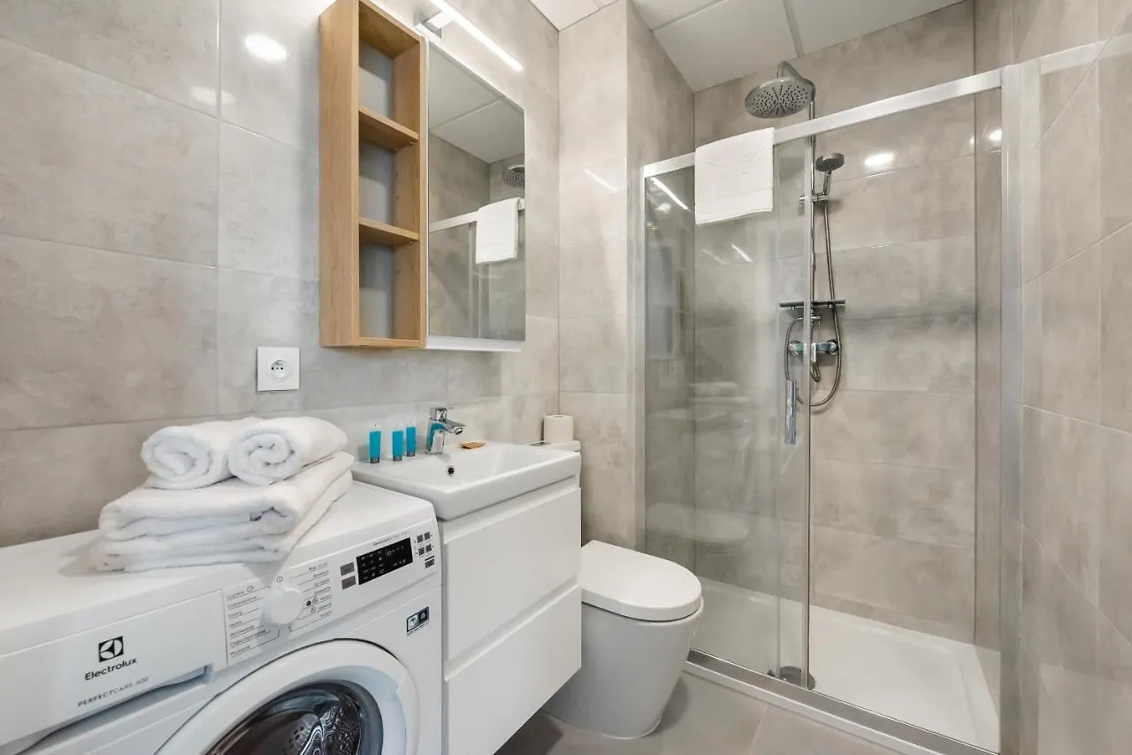 New Varsovia Comfort 828 شقة
